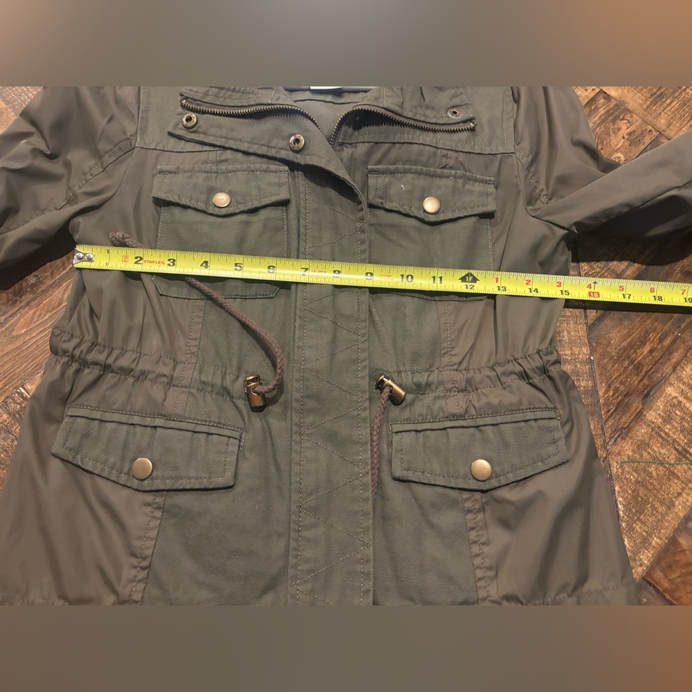 American Rag Olive Green Utility Jacket in size small. Great condition! - Picture 9 of 15